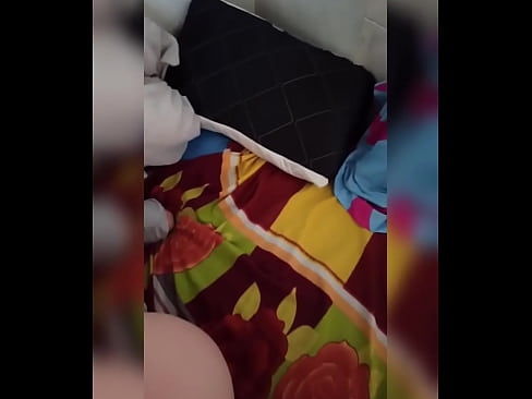 ❤️ Babaturan sakamar kuring cicing di bumi nyalira sabab salakina nuju liburan sareng kuring nyandak kasempetan pikeun bangsat sareng ngeusian buritna ku susu. ❤️ video sex di urang ❌️